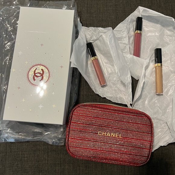 SOLD: Chanel Holiday Lipgloss Trio Sheer Genius NWT. - Picture 5 of 15